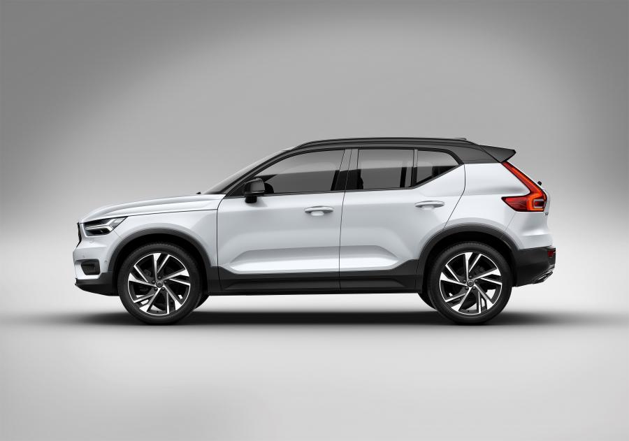  Volvo XC40 T5 R-Design 2017 года  (WW) (фото 20 из 68)